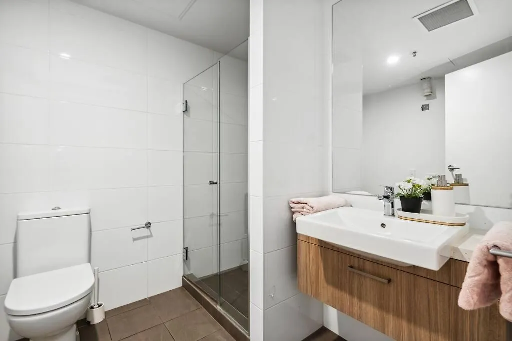 City Apartment Free Parking Cityview Pool Gym Adelaide